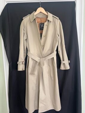 Authentic Vintage Womens Burberry/Burberry’s Trench Coat (1980s)